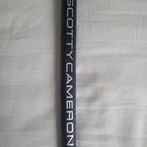 Scotty Cameron Matador Midsize Putter Grip Black/ Silver
